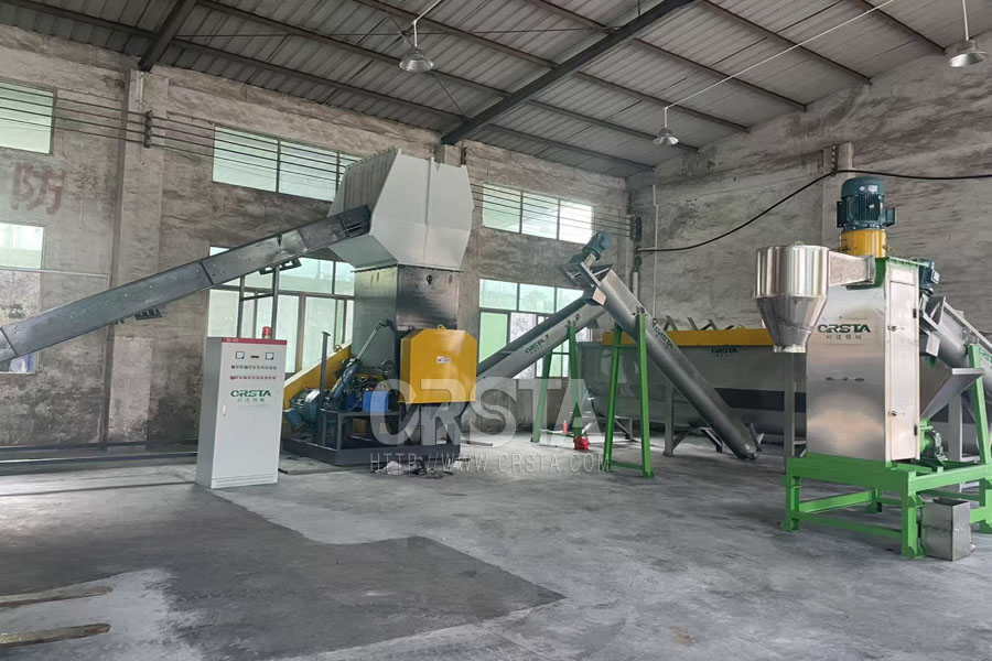 2000KG/H 在广东惠州PP卡板破碎清洗回收生产线安装调试完成